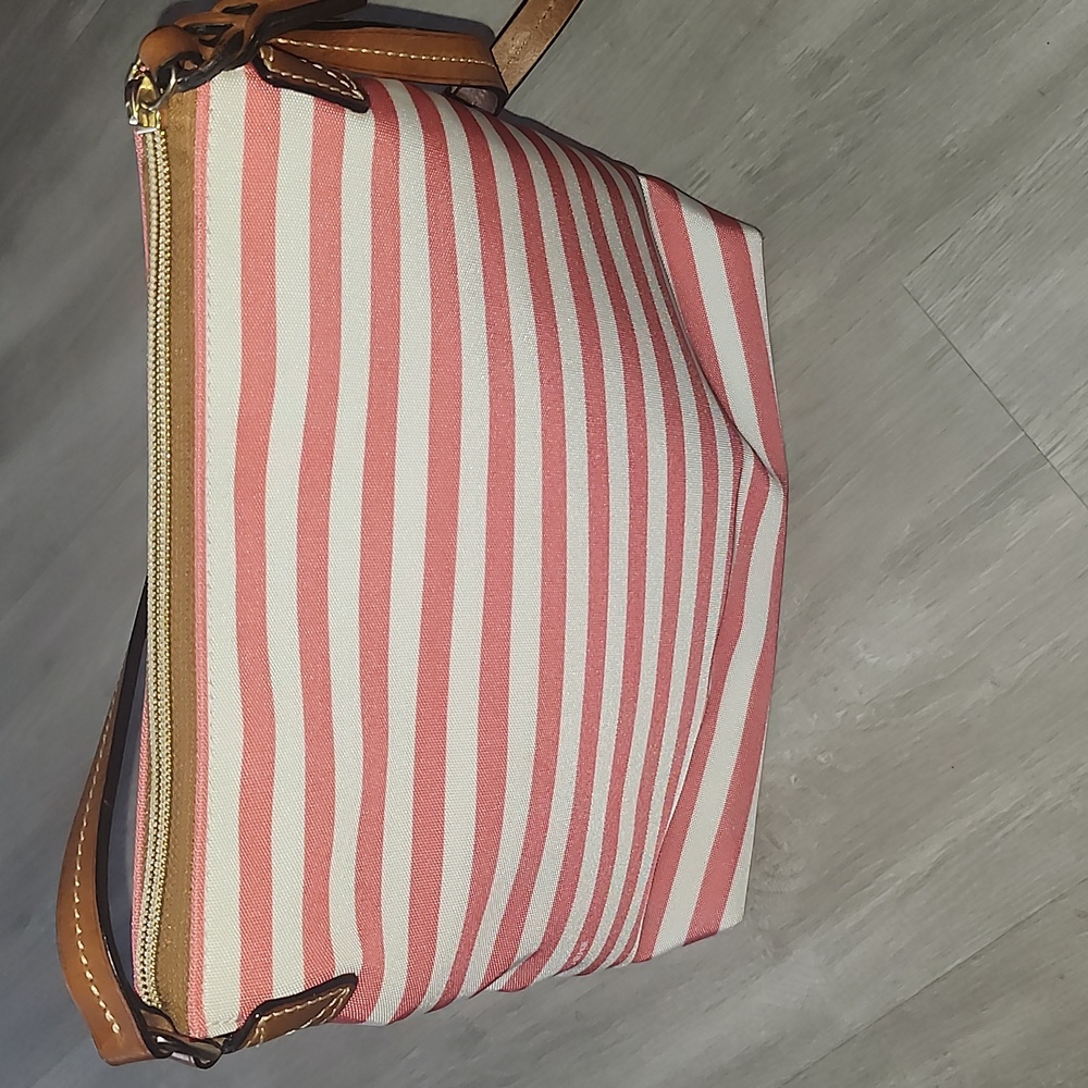 ☆SALE ☆ Dooney & Bourke Sullivan Crossbody Pouchette Adj Crossbody Bag - Picture 5 of 16